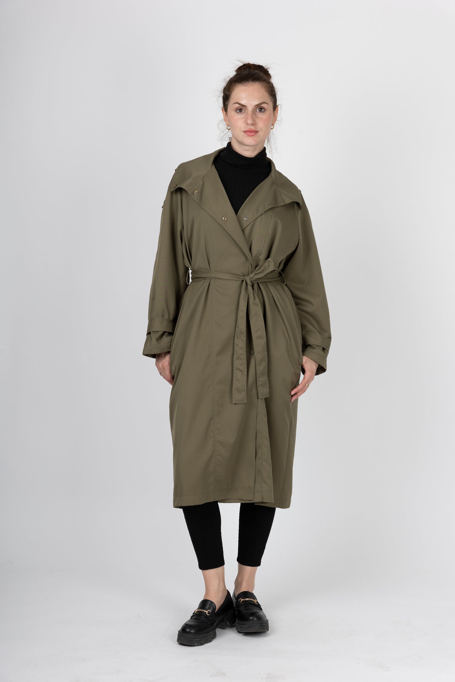 Long trench coat with snap buttons