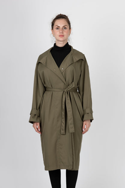 Long trench coat with snap buttons
