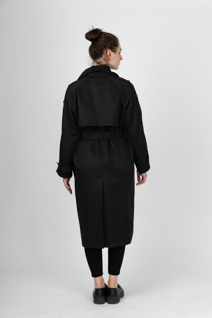 Long trench coat with snap buttons