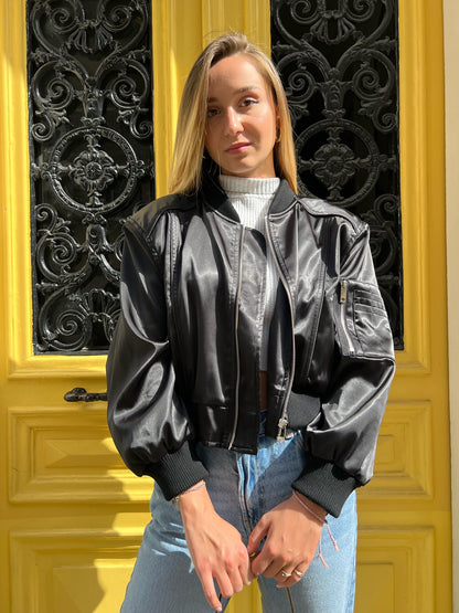 BOMBER SATINÉ À ÉPAULES LARGES CROPPED