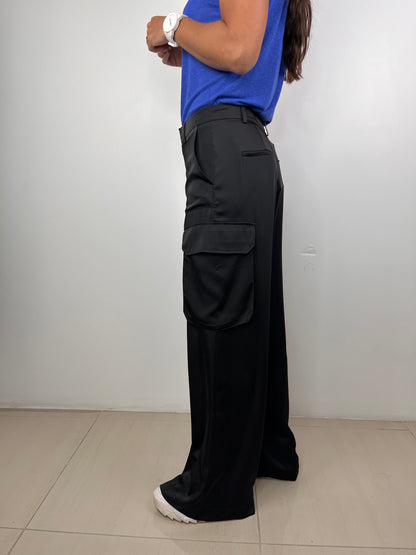 Loose-fitting cargo pants
